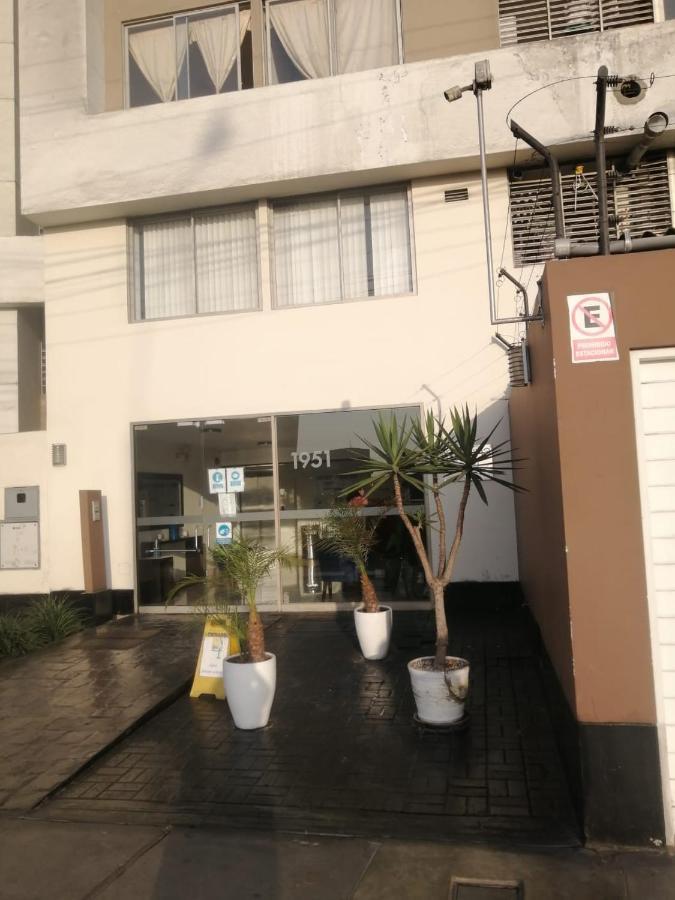 Departamento Estudio Full Equipado Wifi Cerca A Todo Lima Apartment Exterior photo
